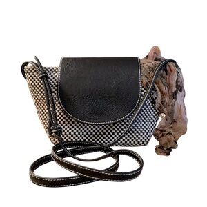 Universal Thread Black and Cream Woven Checked Fabric Crossbody Clutch Purse OS